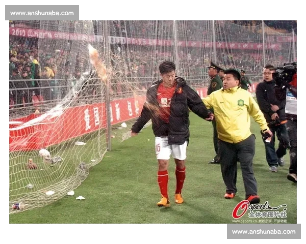 暴雨中工体燃爆！国安 2-1 胜亚泰，张稀哲曹永竞破门 + 法比奥献关键助攻
