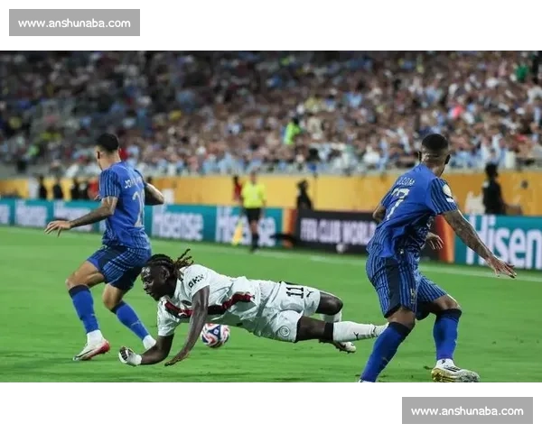 曼城世俱杯训练遭 “降级”！设施简陋难比英超奢华